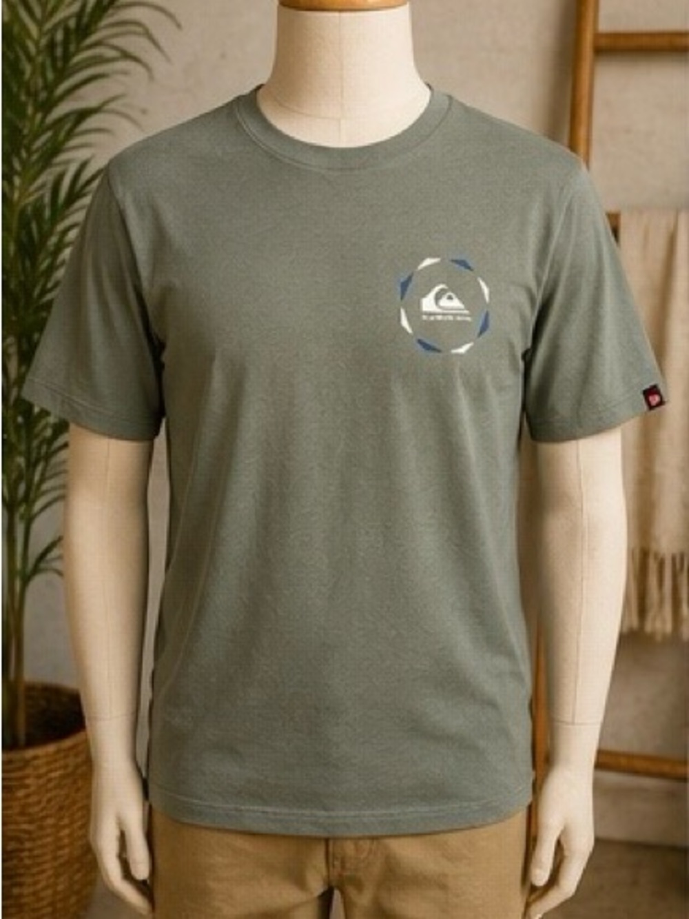 Quiksilver Clean Sweep Graphic Tee Men’s Medium Sage Green NWT